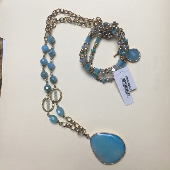 NWT Turquoise and Gold necklace/bracelet set