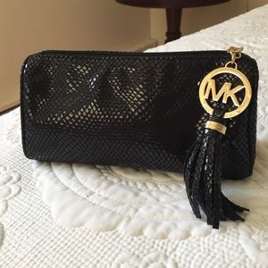 Black Michael Kors Makeup Bag