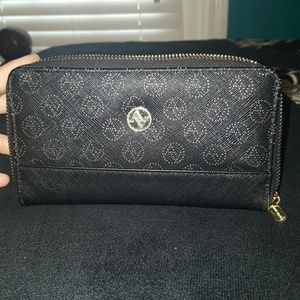 Adrienne Vittadini wallet