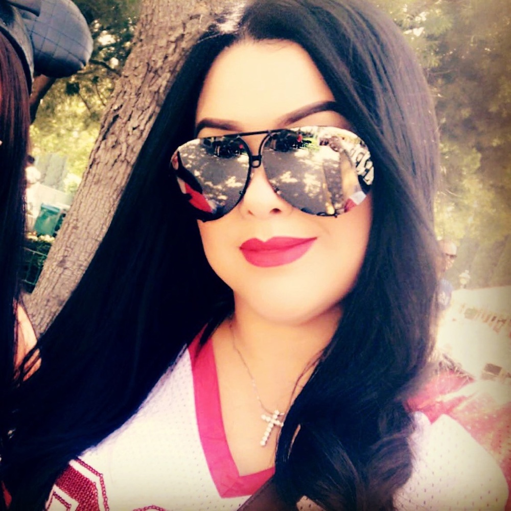 Meet your Posher, Vivian