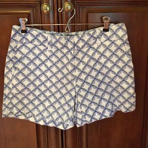 Vineyard Vines Patterned Shorts Size 2