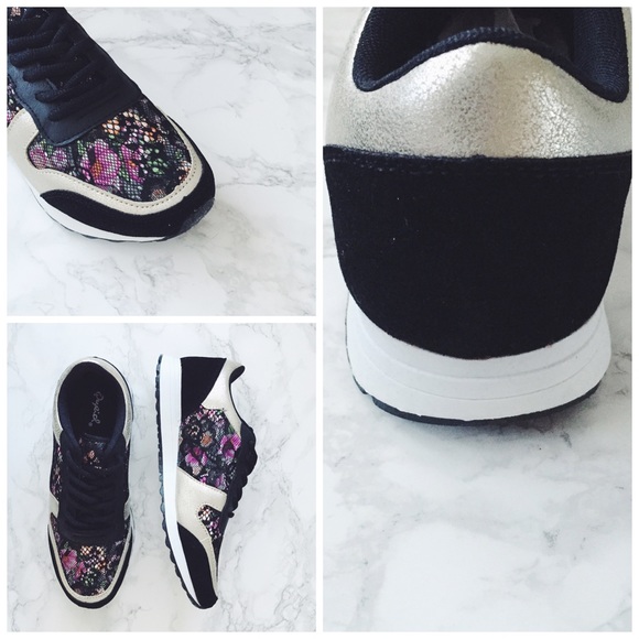 LAST ONE! Joie Floral Sneakers - Picture 3 of 4
