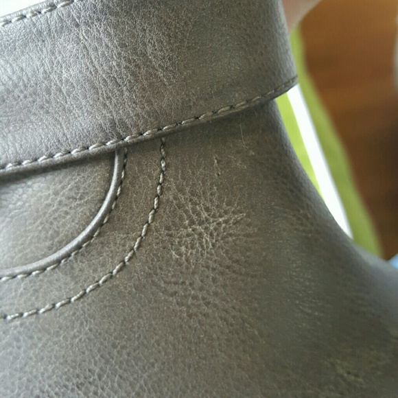 Rugged Rhinestone Boots - Picture 4 of 4