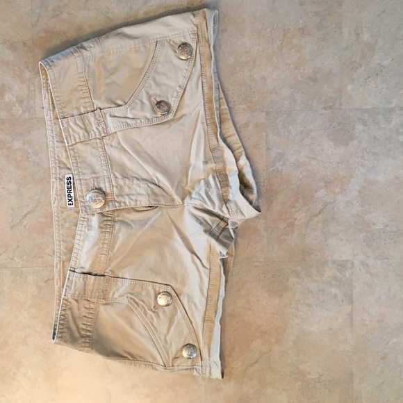 Khaki shorts