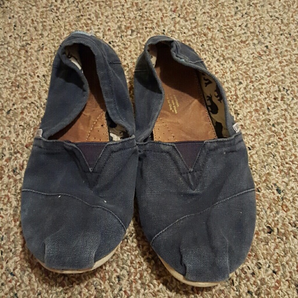 Pre loved Toms