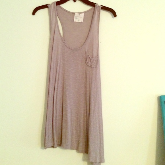 Gray top - Picture 1 of 2