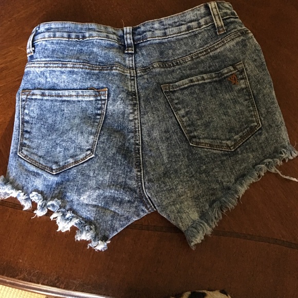 Shorts - Picture 2 of 2