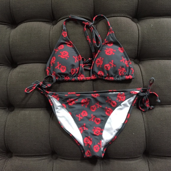 ‼️price drop‼️💋NWOT Skull & Crossbones bikini