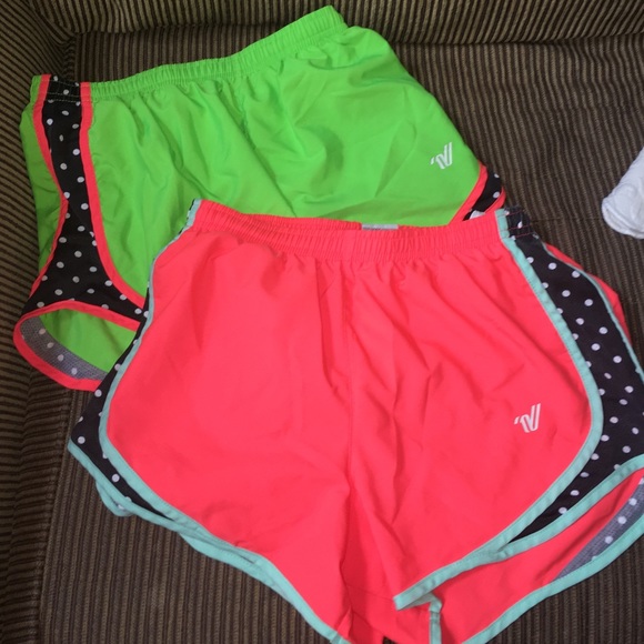 Two cute Nike-like shorts - Picture 1 of 1