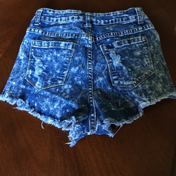 Shorts - Picture 2 of 2