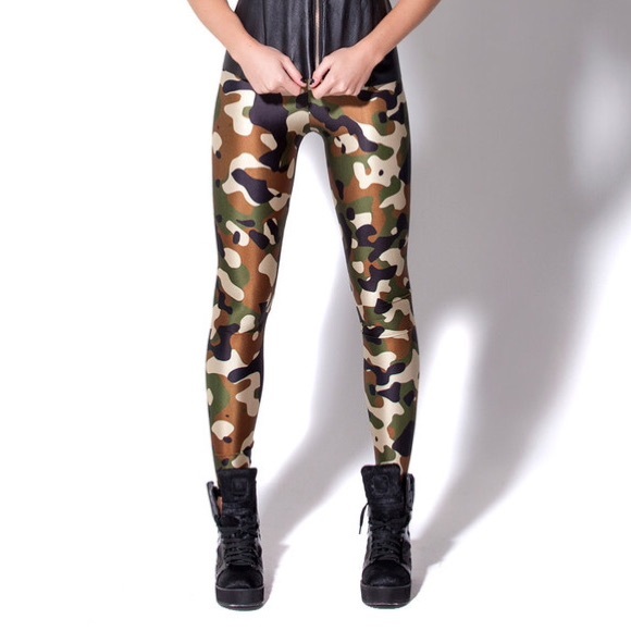 Black milk size small camo leggings