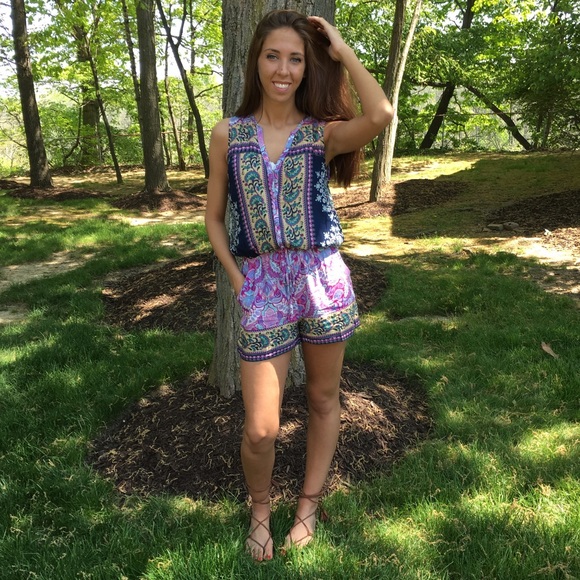 Vintage Print Romper Pastel - Picture 3 of 3