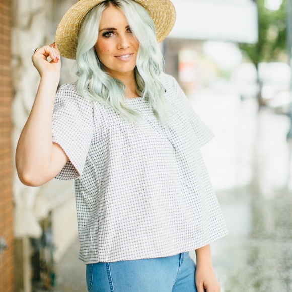 Short Sleeve Yoke Blouse
