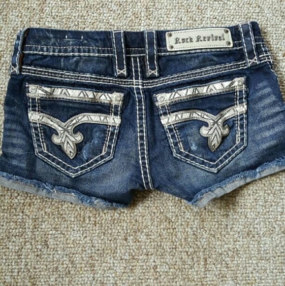 Rock Revival nacy short 25