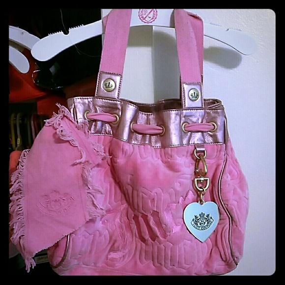 BUBBLEGUM! Pink Juicy Couture bag!:)