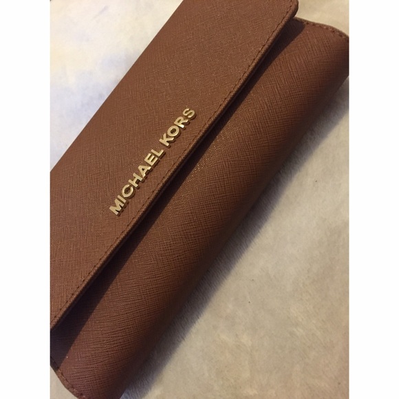 Michael Kors Jet Set Travel Checkbook Wallet