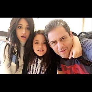 Meet your Posher, Thea