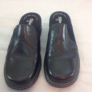 Cobbie Cuddlers Soft Leather PORON Slip on - Black