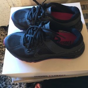 Nike air maxes air max