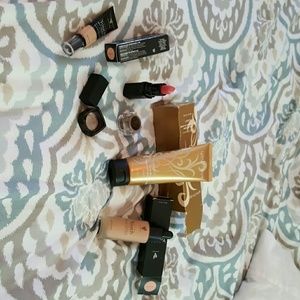 Younqie makeup bundle