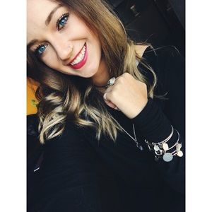 Meet your Posher, Lexi