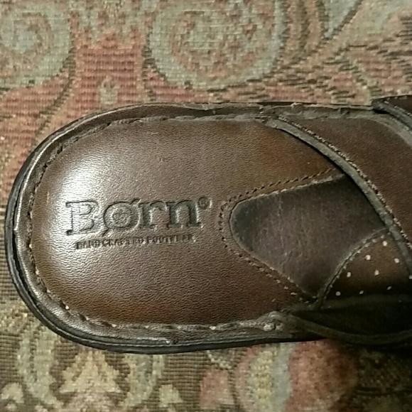 Born Clogs - Picture 3 of 3