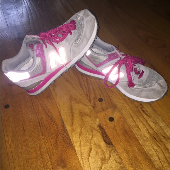 New balance tennis shoes
