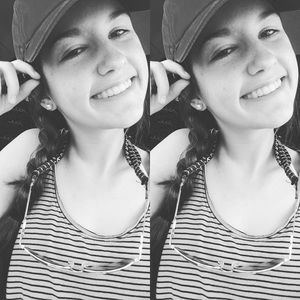 Meet your Posher, Sydni