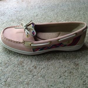 Pink Sperry angelfish shoes