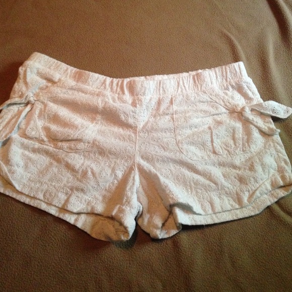 white lace shorts :)