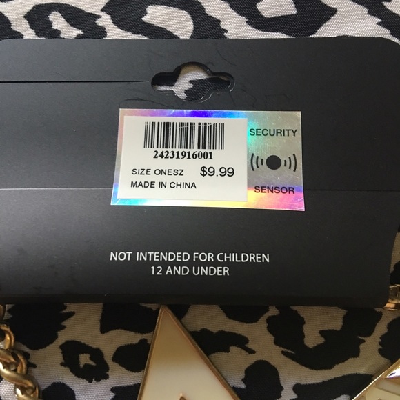 Necklace🌙 - Picture 2 of 2