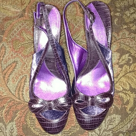 Gianni Bini bow toe pumps