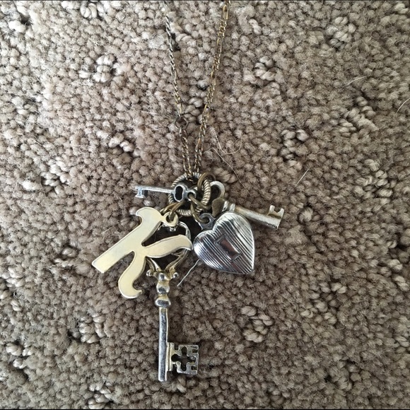 Urban outfitters "k" necklace