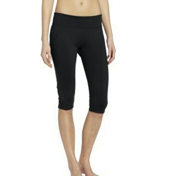 Soybu black cropped leggings