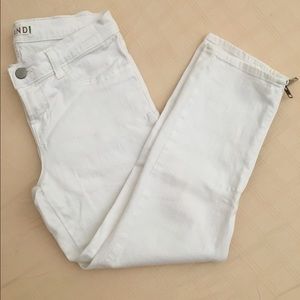 J Brand : Capri white jeans.