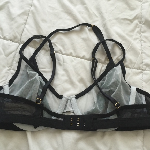 💟VS STRAPPY SHEER LINGERIE SET💟. - Picture 3 of 3