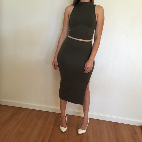 Olive Crop Top & High Slit Midi Skirt Set - Picture 2 of 4