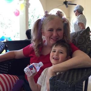 Meet your Posher, Thea