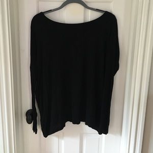 Black long sleeve tee