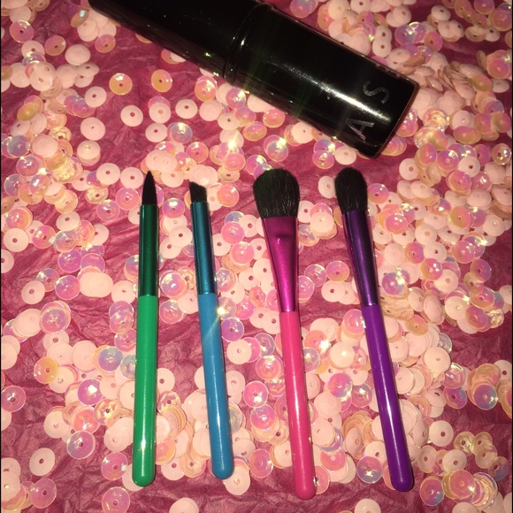 SEPHORA mini brush set for eyes.