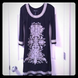 Adorable & very comfortable dress.!