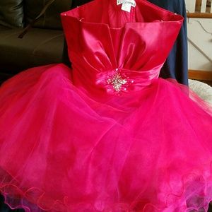 Pink/Red fun party dress size 16/17 worn once