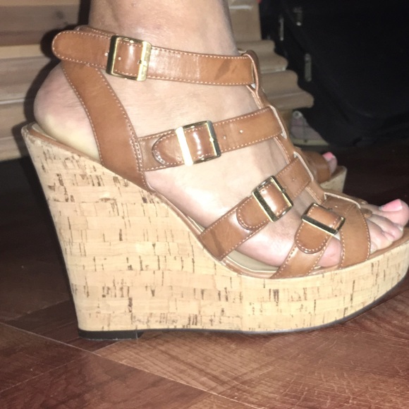 ALDO - Picture 2 of 2