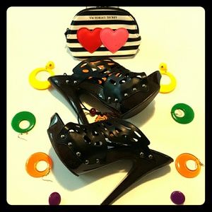 Sz 7 Pierre Dumas High Heels