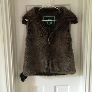Fur vest