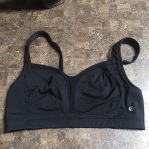 Black 36DD LuLu sports bra