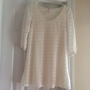 Francesca's white shift dress