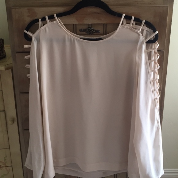 Naked zebra size M blouse with arm cutouts - Picture 2 of 3