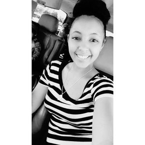 Meet your Posher, Olivia