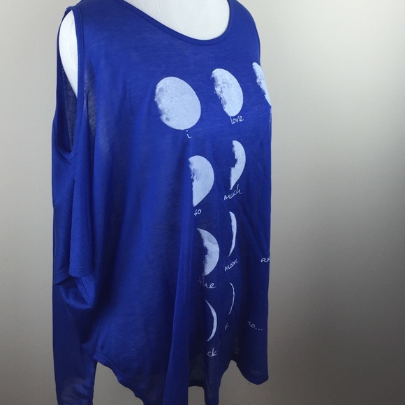 ๐SALE๐"You're just a phase" cold shoulder top - Picture 3 of 4